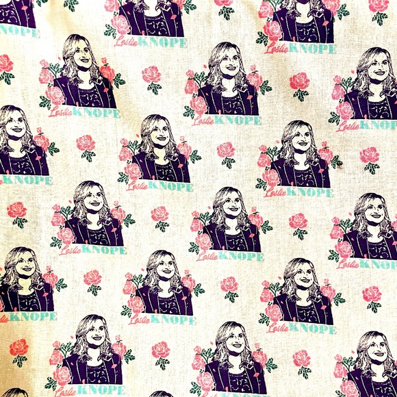 LESLIE KNOPE TOTE🙃💜 - Picture 3 of 3